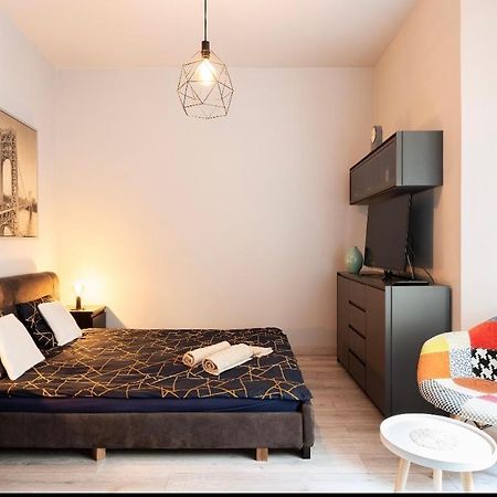 Strzalowa Apartment - City Center Познан Екстериор снимка